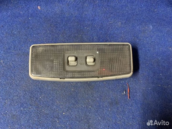 Плафон подсветки салона Nissan Bluebird HNU14