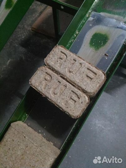 Топливные брикеты хвоя только от 20 тонн