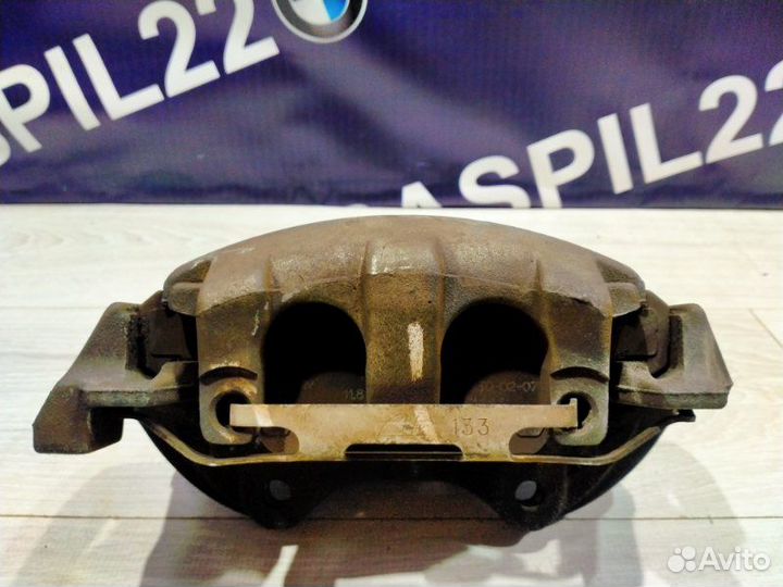 Суппорт передний левый Mercedes-Benz Ml 164