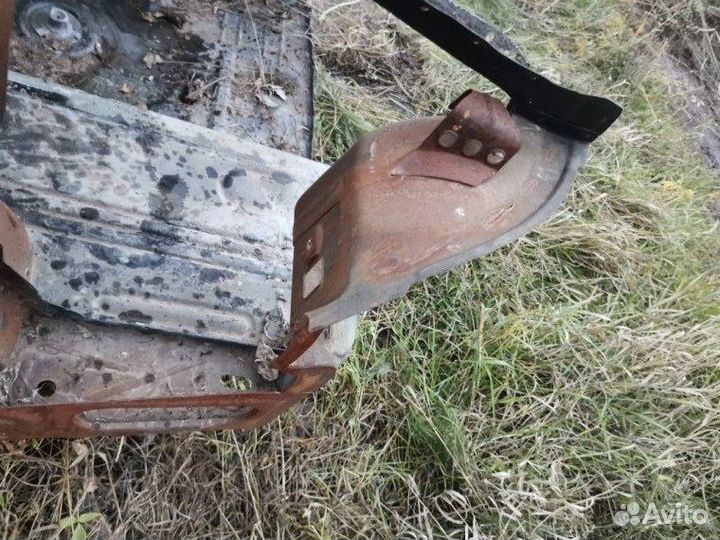 Площадка заднего фонаря левая Volkswagen Polo 5