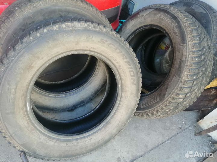 Pirelli Scorpion Ice Zero 2 235/65 R17