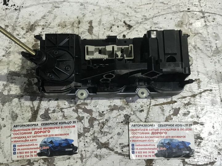 Блок управления отопителем Фольксваген Гольф 5