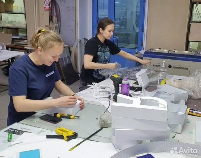 Мастер сборщик световых вывесок