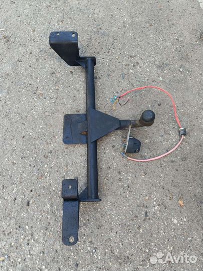 Фаркоп на priora универсал