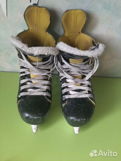 Хоккейные коньки bauer