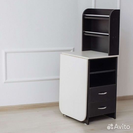 Маникюрный стол складной новый