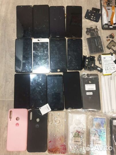 Экраны для телефонов и чехлы цена за лот