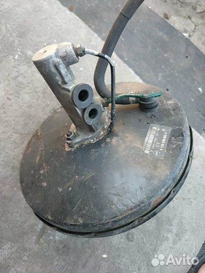 Вакуумный усилитель тормозов и главный цилиндр на