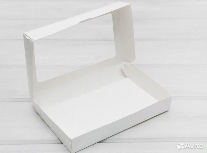 Коробка белая с окном 25 * 15 * 4см