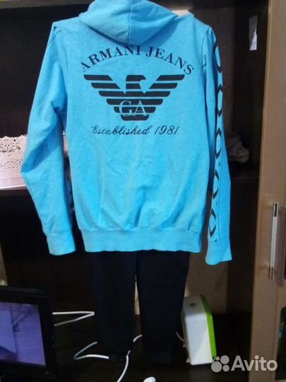 Спортивный костюм