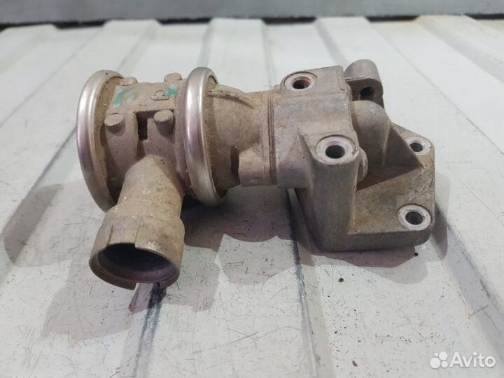 Клапан вентиляции картерных газов Volkswagen Golf