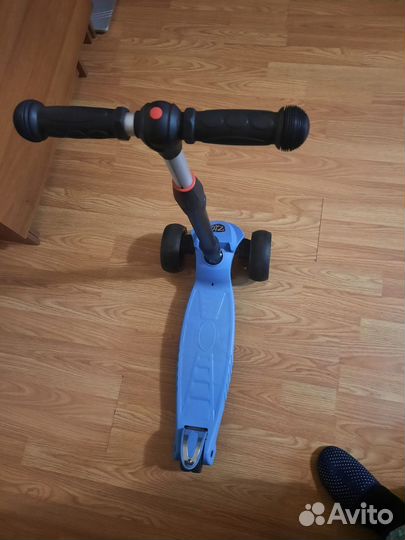 Самокат детский трехколесный