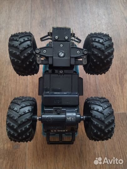 Машинка игрушка на радиоуправлении