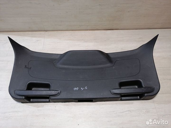 Обшивка крышки багажника нижняя Ford Focus 3 Фокус
