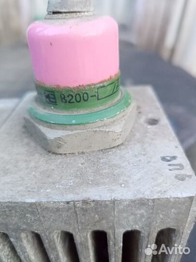 Конденсатор вл 200 с радиатором 4шт