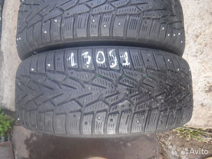 Nokian Tyres Hakkapeliitta 10 215/60 R17