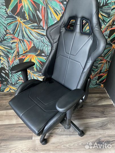 Компьютерное кресло Zombie viking 5 aero игровое