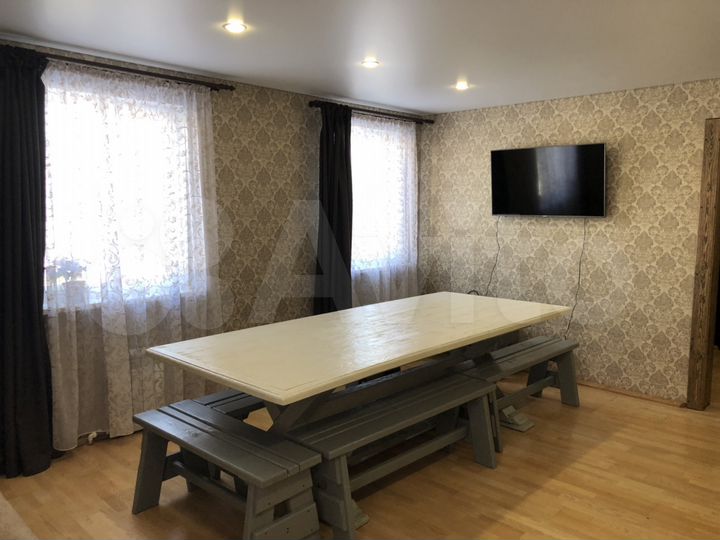 Дом 170 м² на участке 5 сот.