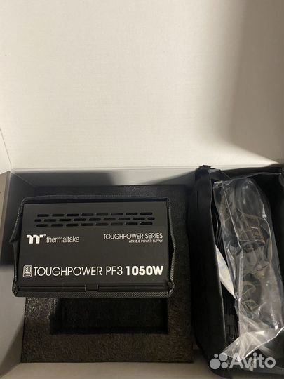 Блок питания thermaltake 1050w pf3