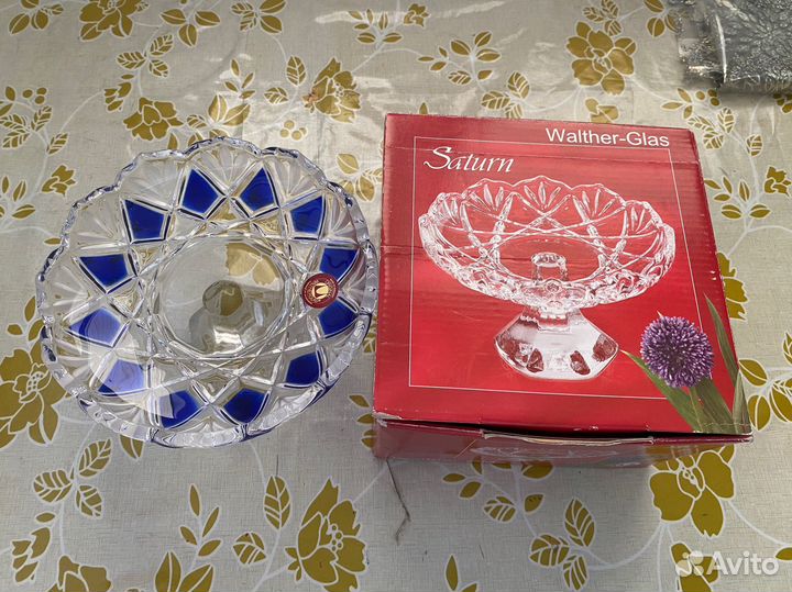 Конфетница на ножке