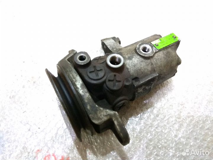 Насос гидроусилителя руля Ауди 100 С3