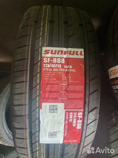 Sunfull SF-888 225/40 R19 93W