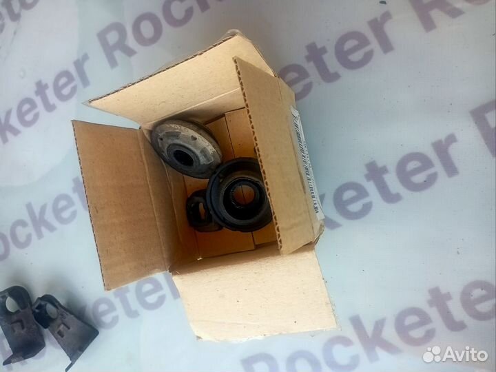 Резинка проставки телевизора под радиатор Mazda 6