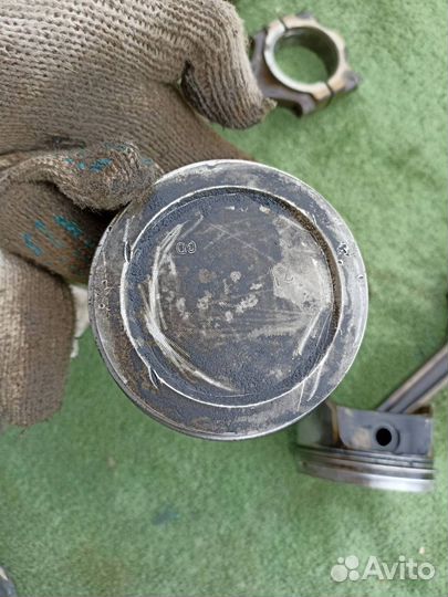 Поршень Ford Focus 1 универсал 2.0 2002