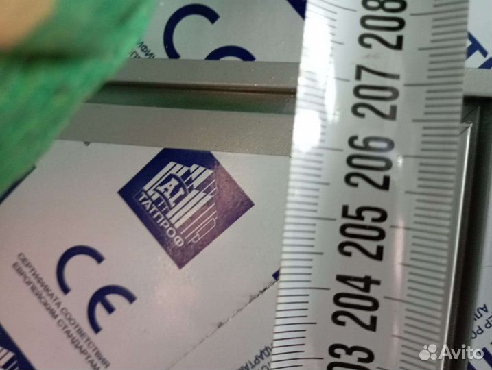 Дверь алюминиевая с остиклением