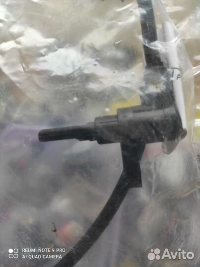 Датчик абс задний правый на мерседес вито виано