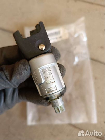 Вставка замка зажигания новая Ford Mondeo4