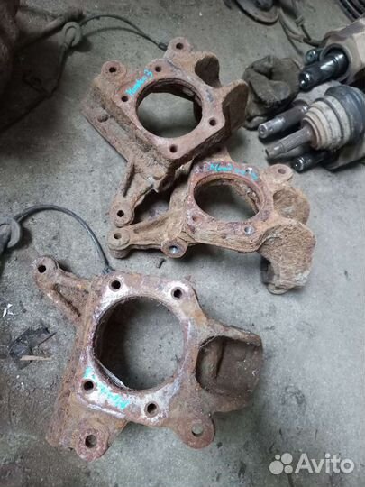 Задний кулак Ford Mondeo 3