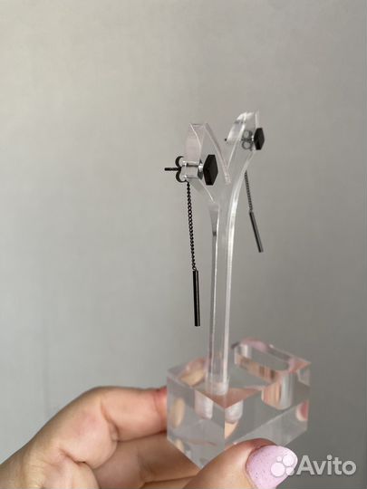 Серьги висячие черные