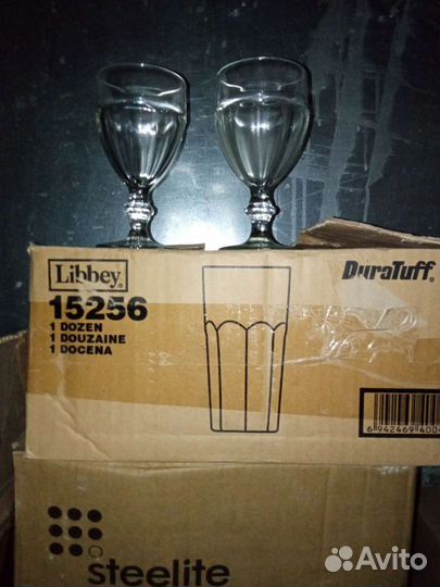 Бокалы, стаканы, кружки, чайник