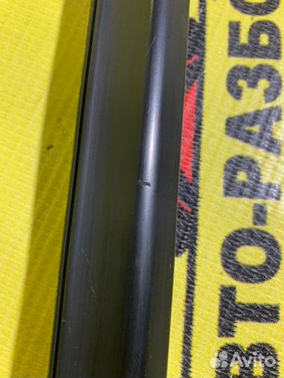 Молдинг стекла передний левый Kia Rio 4 FB G4FG