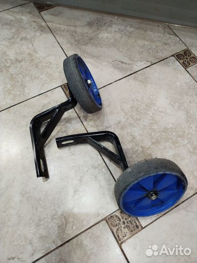 Дополнительные колеса для детского велосипеда