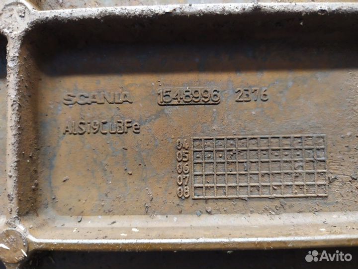 1548996 Крышка масляного радиатора