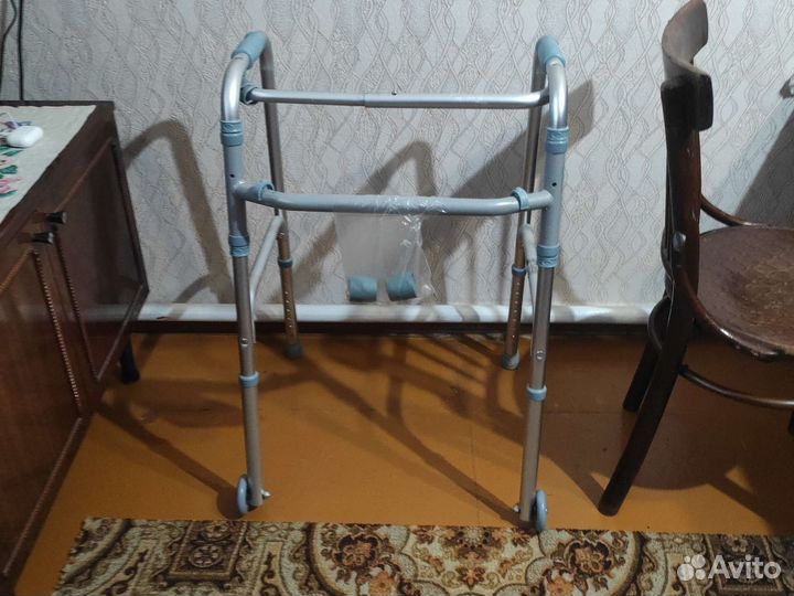 Ходунки для взрослых