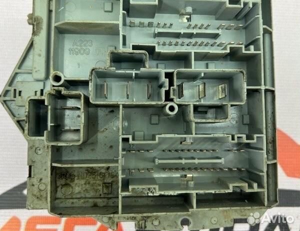 Блок предохранителей под капот Citroen Jumper