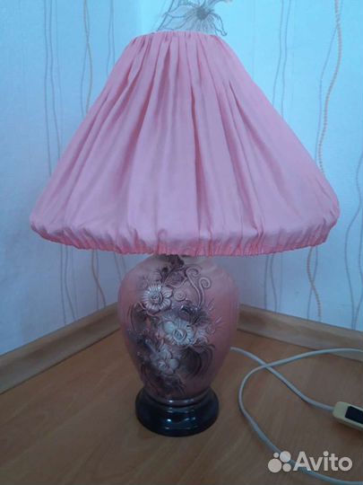 Лампа настольная