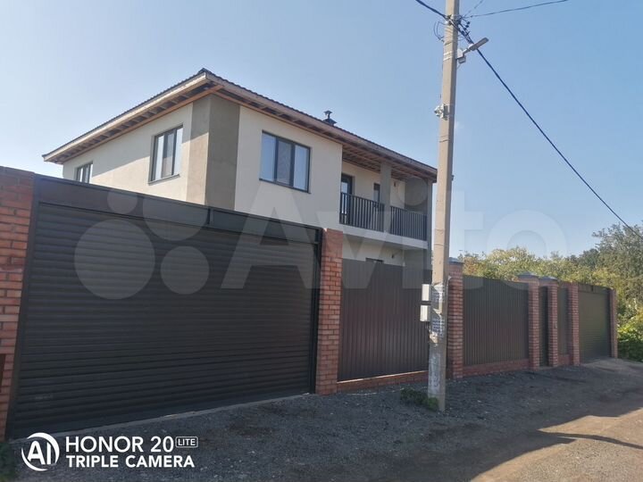 Дом 188,4 м² на участке 6 сот.