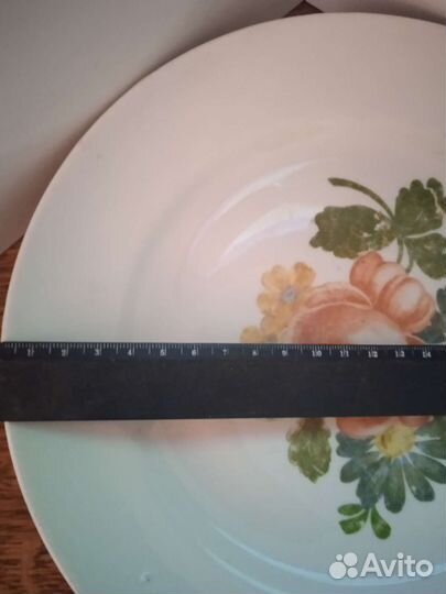 Фарфоровая тарелка Песочное 1950 год