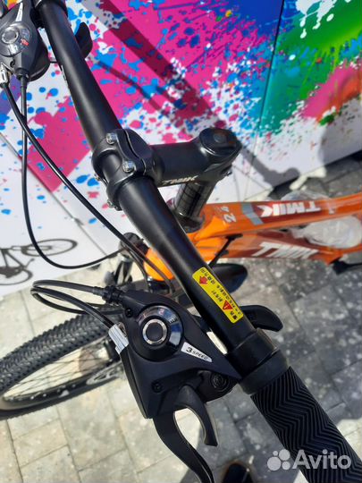 Алюминиевые Велосипеды девичьи разных цветов