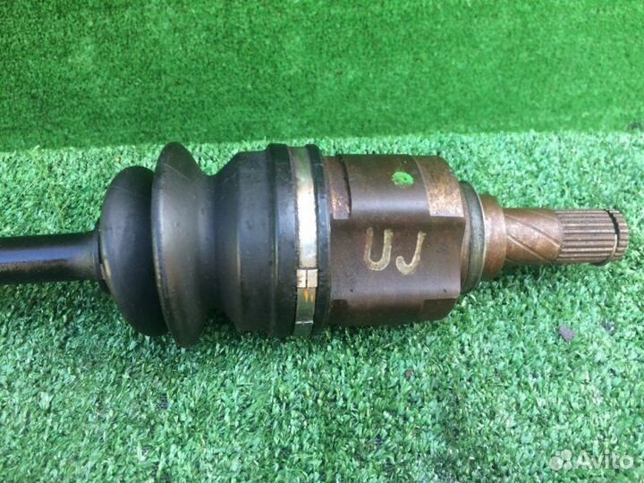 Привод передний правый Nissan March / Micra AK12