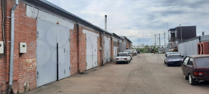 Гараж, > 30 м²