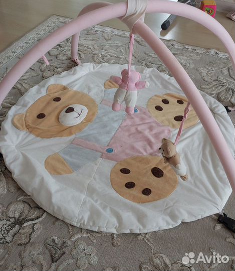 Развивающий коврик с дугой