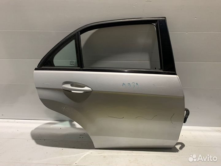 Дверь задняя правая Mercedes-Benz E-Class