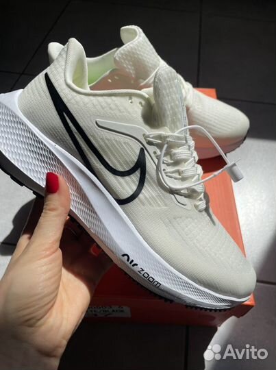 Беговые кроссовки nike zoom pegasus брак