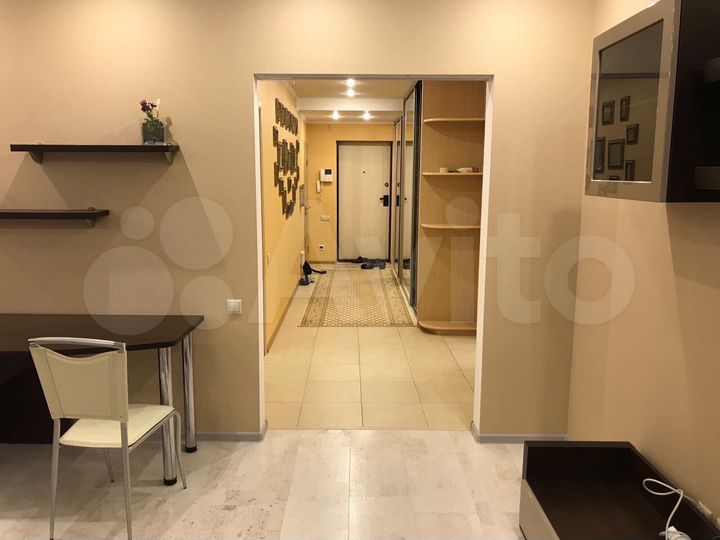 2-к. квартира, 76 м², 7/10 эт.