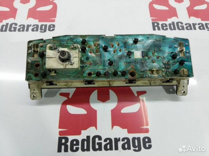 Панель приборов Nissan Terrano 2 R20 KA24E 1994